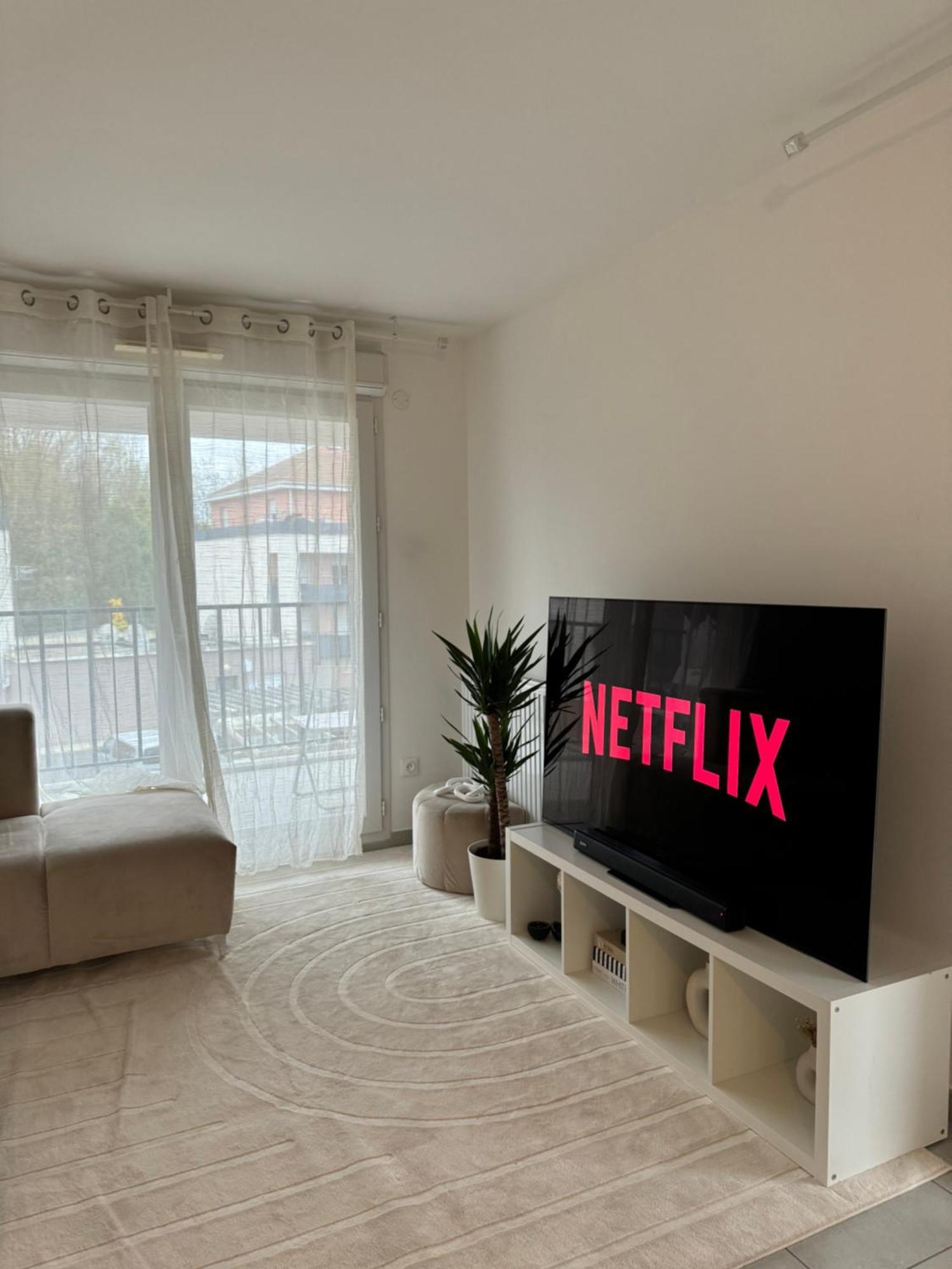 Superbe Appartement - Near Paris コルベイユ・エソンヌ エクステリア 写真